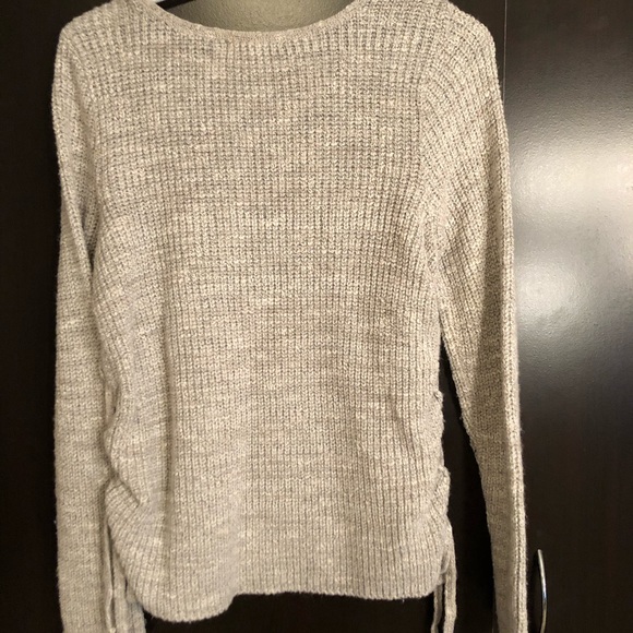American Eagle Sweater - Picture 2 of 4